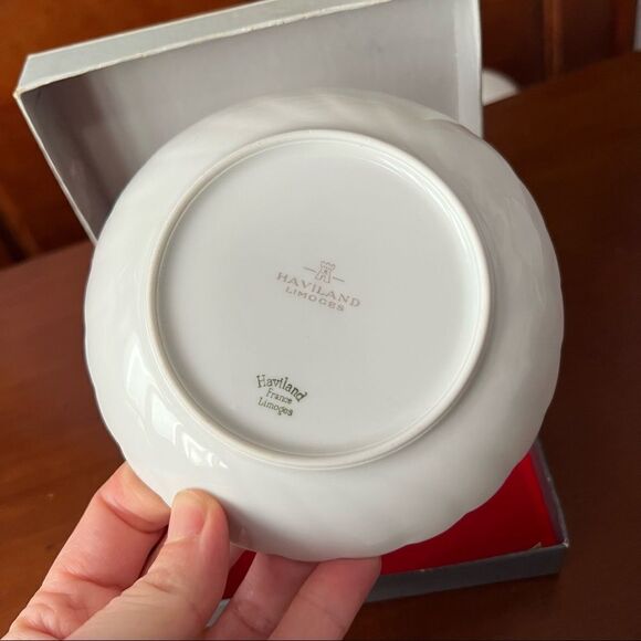Vintage Haviland France Limoges white and gold saucer Like New - Picture 4 of 8